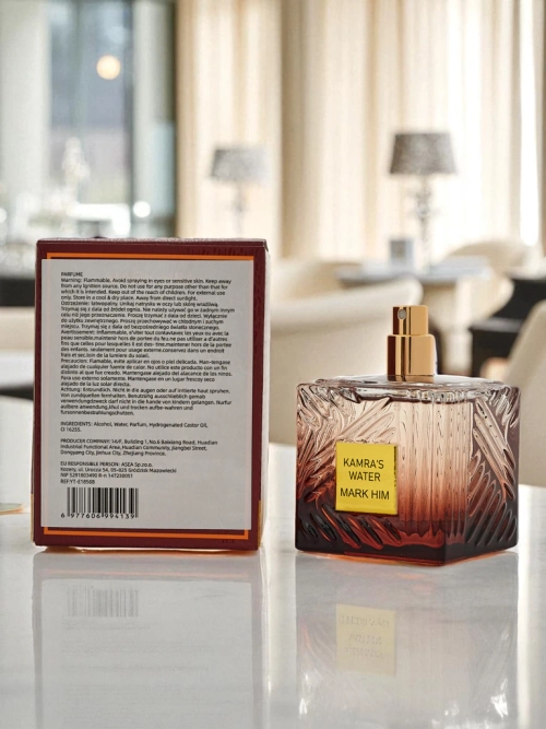 Nostalgia di Kamra: Запашна Вода для Чоловіків