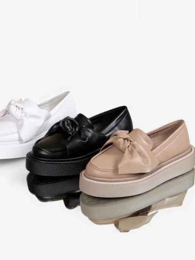 Royalfashion Elegante Damenmokassins mit einer Schleife Ortto