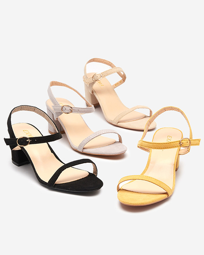 Damensandale auf dem Pfosten in beige Usopi - Schuhe