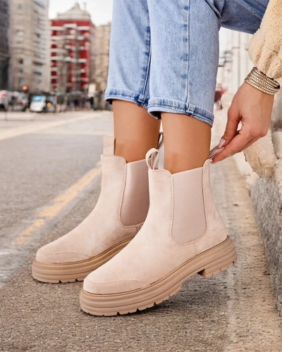 Royalfashion Damen-Stiefeletten mit dekorativem Riemen Ozzoas