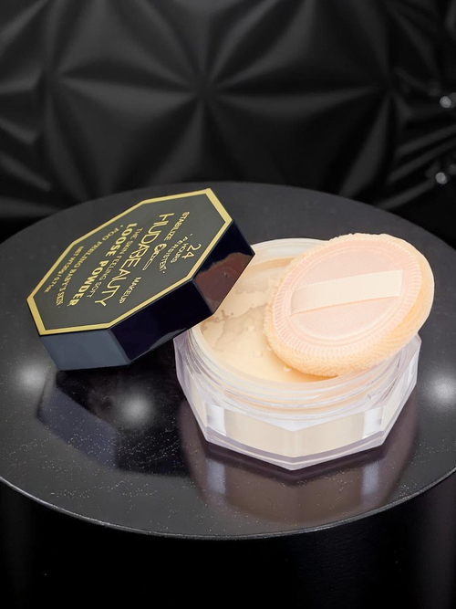 Розсипчаста пудра для обличчя з ефектом натурального фінішу