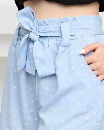 Blau gemusterte Damen Shorts aus geblümtem Stoff - Kleidung