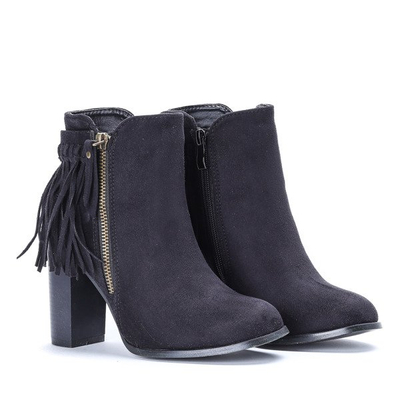 Чорні чоботи на пошті з бахромою Федіна - Взуття