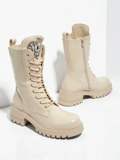 Lackierte Damenstiefeletten mit Schnürung Emelune