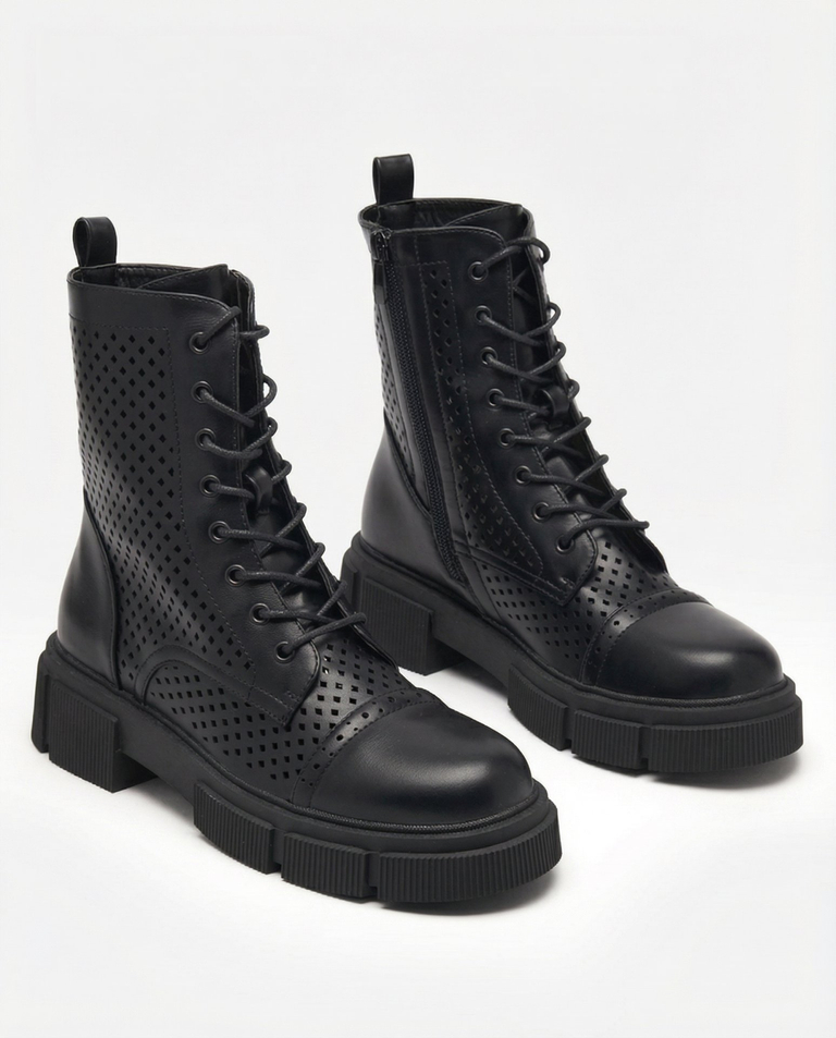 Schwarze durchbrochene Damenstiefeletten mit flachem Absatz Rolika - Footwear