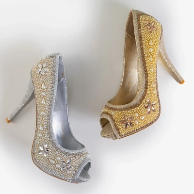 OUTLET Silberfarbene Damenbrokatpumps mit Zirkonen und Gitana-Perlen - Schuhe