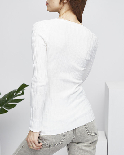 Жіночий білий светр в рубчик - Одяг