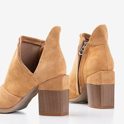 Hellbraune Damenstiefeletten mit Cintura-Ausschnitten - Schuhe 1