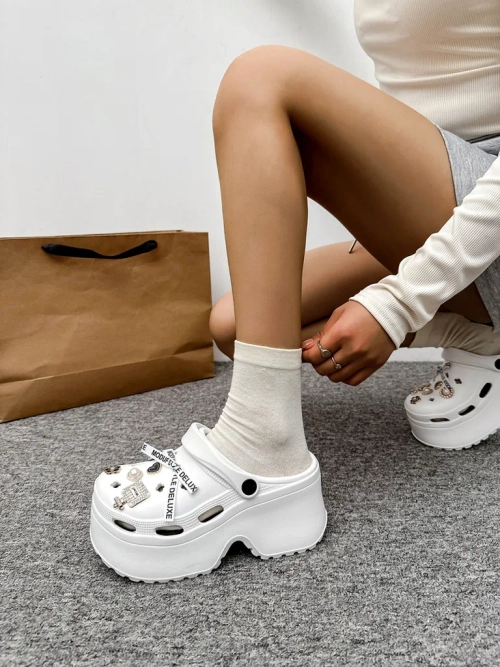 Royalfashion жіночі гумові шльопанці з декораціями Dellos