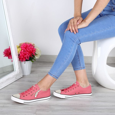 Rosa Turnschuhe mit Likey-Einsätzen. Schuhe 1