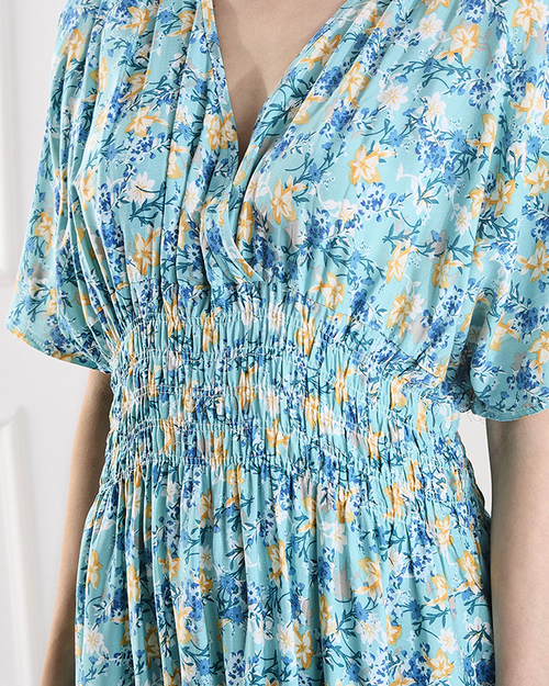 Синя жіноча сукня міді з квітковим візерунком - Одяг