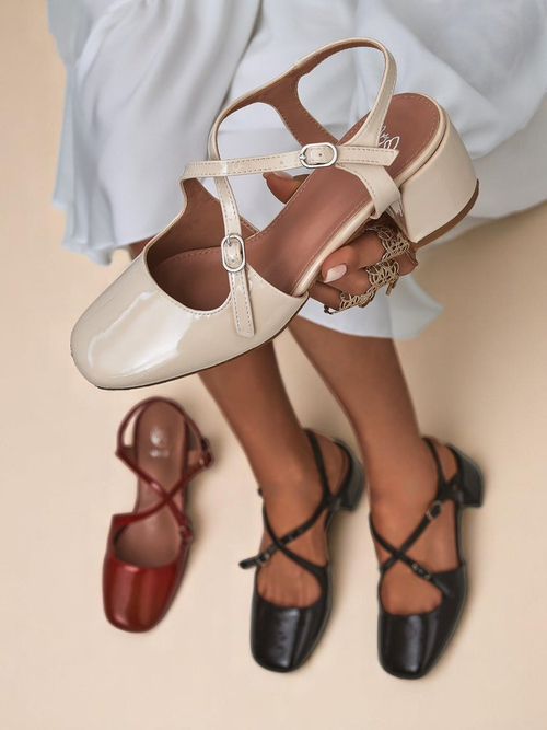 Royalfashion Жіночі туфлі на низьких підборах з декоративними ремінцями Lollita