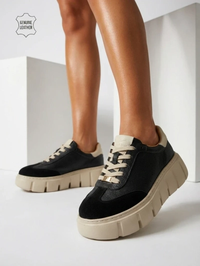 Sportliche Damen-Sneakers aus Naturleder Taures
