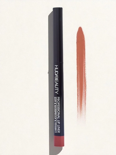 Lippenkonturenstift in der Farbe Rostiges Karmin