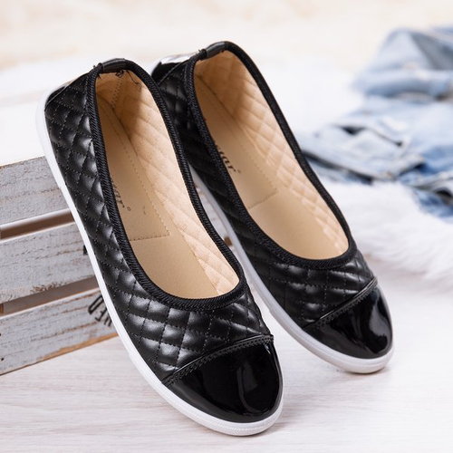 Чорний накладний верх із стьобаною фатимою - Взуття