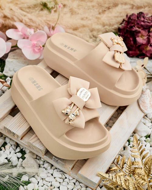 Royalfashion Жіночі гумові шльопанці з декоративним бантом Apis