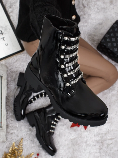 Лаковані шнуровані жіночі ботильйони Fjorra