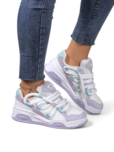 Royalfashion Damen Sport-Sneaker mit dekorativen Schnürsenkeln Clesiv