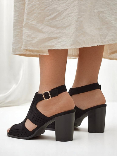 Royalfashion жіночі босоніжки на масивному каблуці з вирізами Abetle