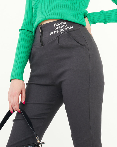 Dunkelgraue Damen-Treggings aus Stoff mit dekorativen Schriftzügen - Bekleidung