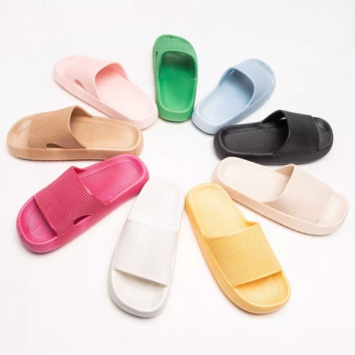 OUTLET Сині гумові тапочки з тисненням Olinda - Взуття