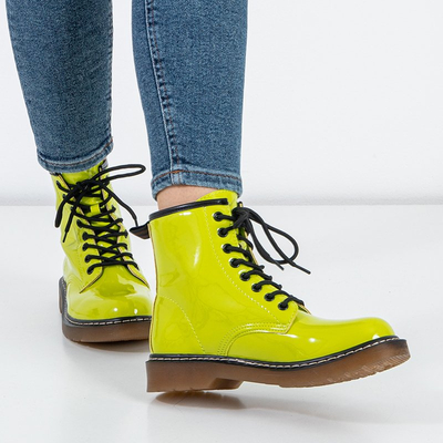 Neongrüne, lackierte Damenschnürstiefel von Ornika - Schuhe