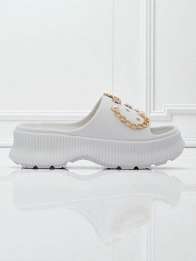 Royalfashion Damen-Gummisandalen mit Verzierungen Slash Glam