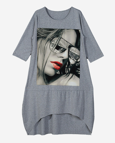 Graues Damenkleid mit Aufdruck und abgeschnittenem Saum - Kleidung