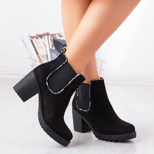 Schwarze Stiefel auf einem höheren Pfosten Travolte - Footwear