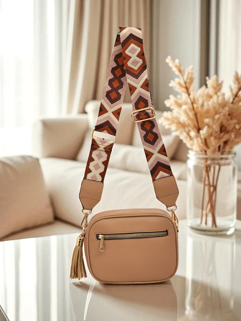 Royalfashion Kleine Damenhandtasche aus Öko-Leder mit buntem Riemen Kovi Lace