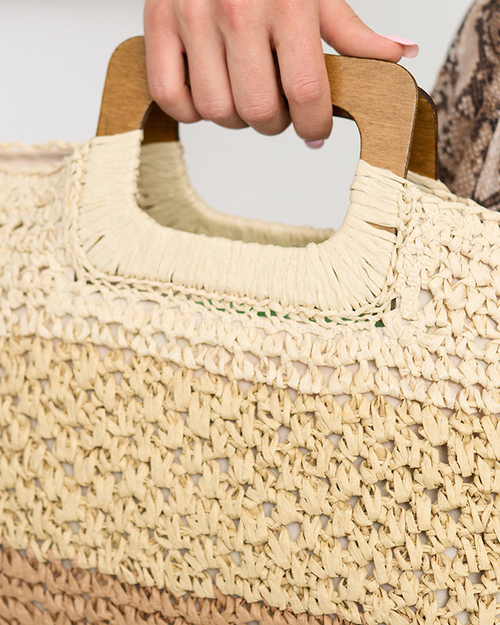 Бежева солом'яна жіноча сумочка у велику смужку - Аксесуари