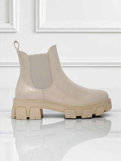 Royalfashion Stiefeletten mit massiver Sohle aus lackiertem Öko-Leder Calista Weide