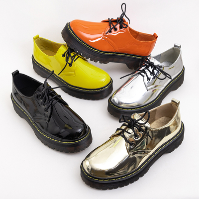 Срібні жіночі лаковані напівчеревики Belita