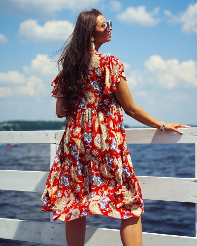 Royalfashion Rotes Damenkleid mit buntem Blumenmuster