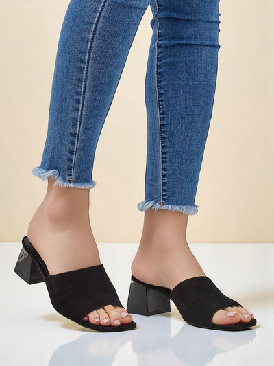 Royalfashion жіночі тапочки з декоративним каблуком Vollatie