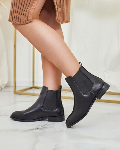 Royalfashion Schwarze Damenstiefel a'la sztyblety mit Verzierungen Ederte