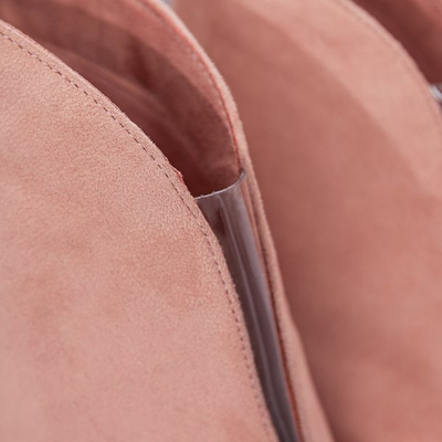 Rosa Stiefel mit einem Ausschnitt vorne an einem höheren Absatz Musa Blush - Schuhe 1