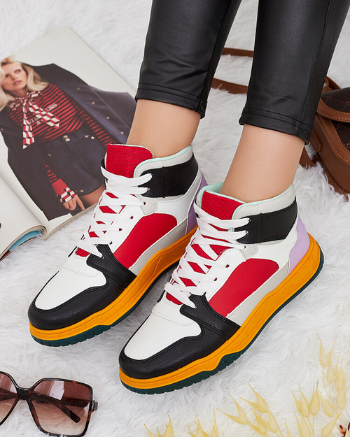 Жіночі спортивні кросівки з екошкіри Royalfashion Tirisne