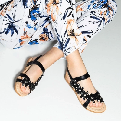 OUTLET Schwarze Damensandalen mit Blumen Aflori - Schuhe