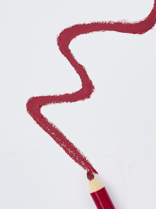 Олівець для губ з точилкой відтінку In the Flesh