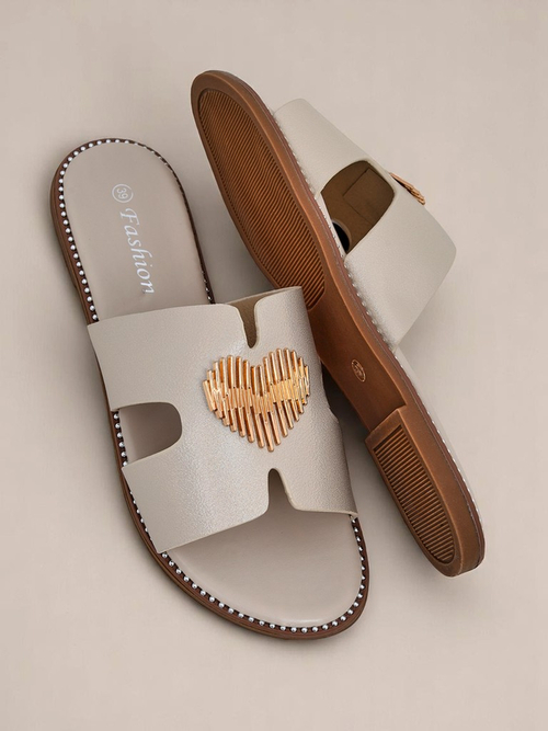 Royalfashion Жіночі шльопанці на плоскій підошві Heart Chic