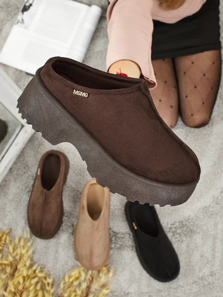 Kurze Damenstiefel im Schneestiefel-Stil mit Fell Calindra