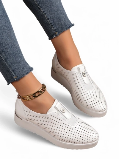 Royalfashion Slipper Schuhe für Damen mit Perforationen Goffies