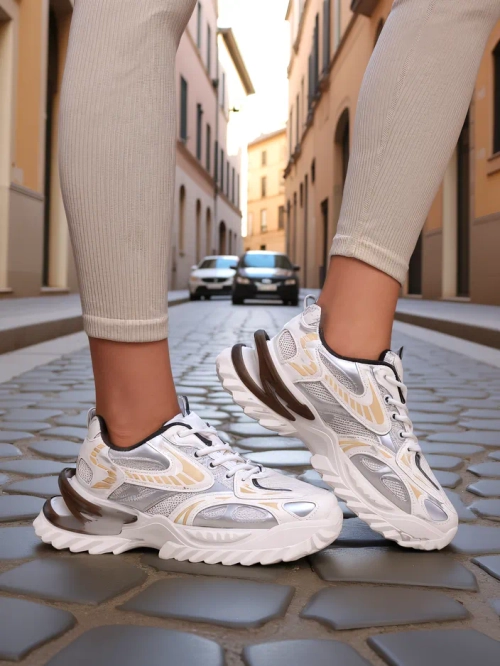 Royalfashion Жіночі лаковані кросівки Leysi