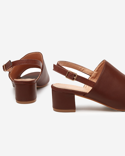 Темно-коричневі жіночі босоніжки на низькому стовпі Chonu - Взуття