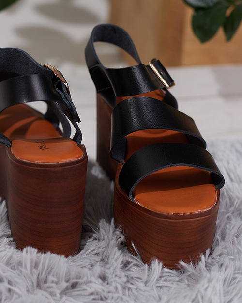 Чорні жіночі босоніжки на танкетці Asorika- Взуття