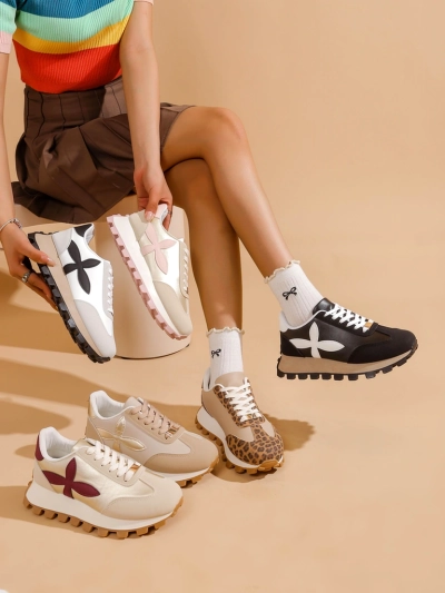 Royalfashion Damen sportliche Sneakers auf einer dickeren Sohle Aloqa