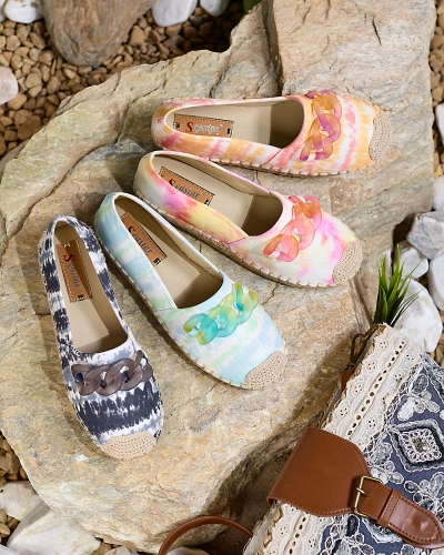Royalfashion Schwarze Damen-Espadrilles mit Aufdruck Serffio