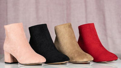 Rosa Stiefel an einem höheren Milagros-Pfosten - Schuhe 1