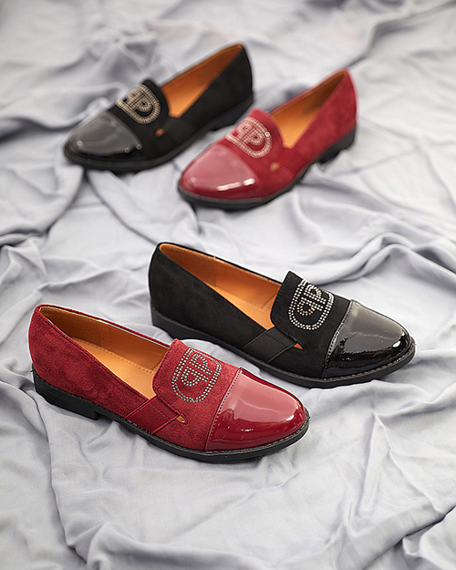 Чорні жіночі мокасини з лакованим носком Velqi - Взуття